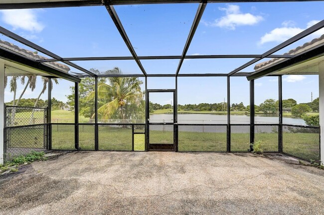 Building Photo - 3630 N 55th Ave