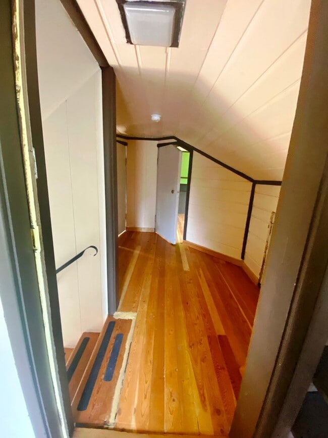 Building Photo - Whitefish River unfurnished 2 bedroom home!