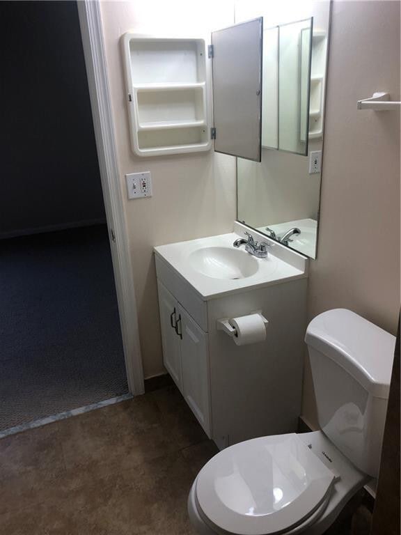 Building Photo - 3554 N University Dr