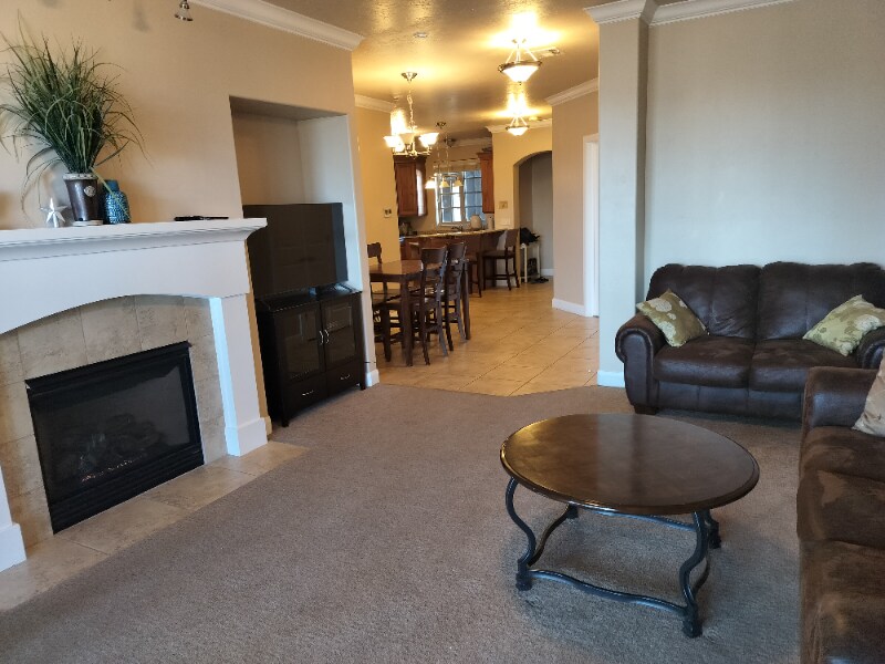 Building Photo - 810 S Dixie Dr