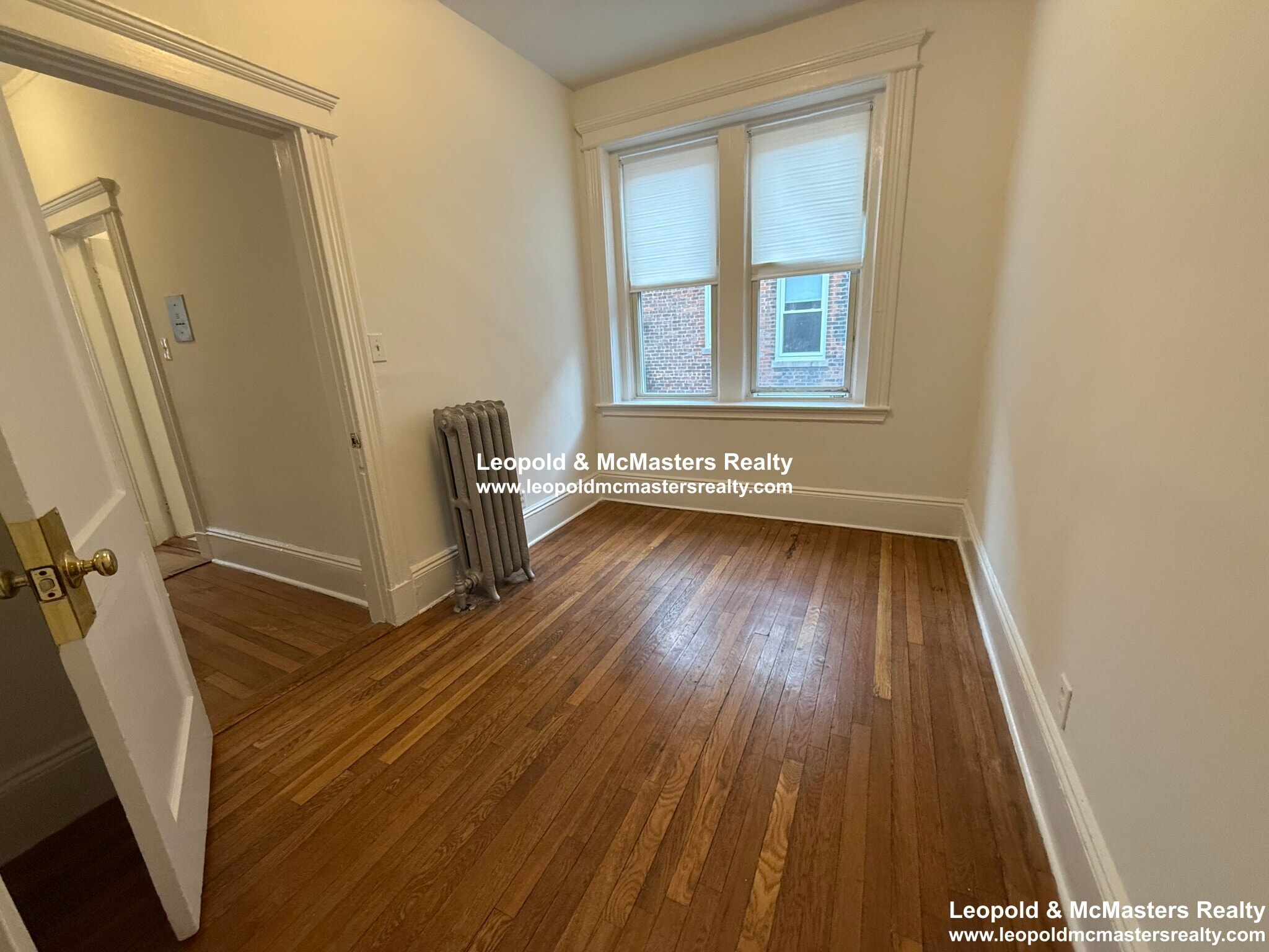 Building Photo - 116 Warren St