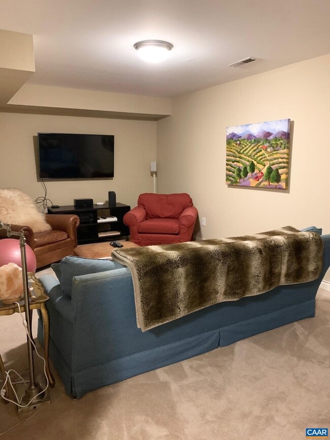 Building Photo - 112 Old Fifth Cir