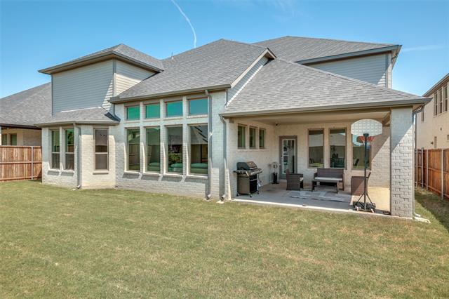 Building Photo - 352 Community Dr