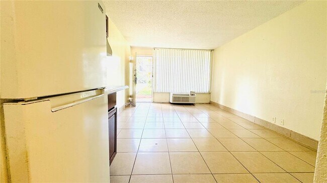 Building Photo - 7900 S Orange Blossom Trail