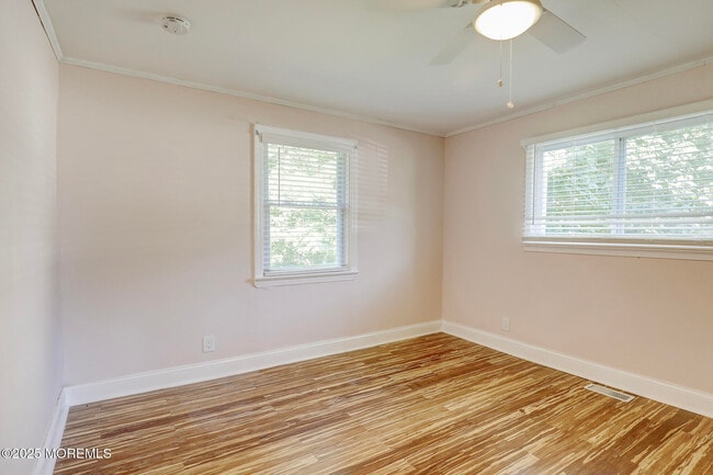 Building Photo - 146 Millhurst Rd