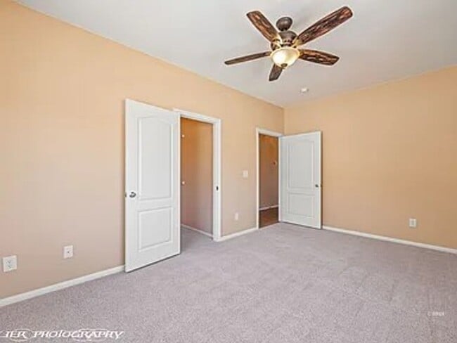 Building Photo - APPLICATION PENDING- Spacious & Move-In Re...
