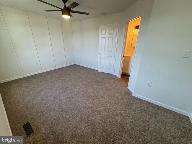 Building Photo - 55 Fuzzy Tail Dr