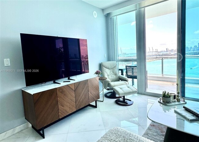 Building Photo - 540 West Ave