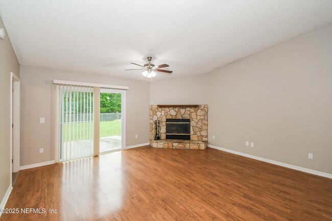 Building Photo - 8155 Teaticket Dr