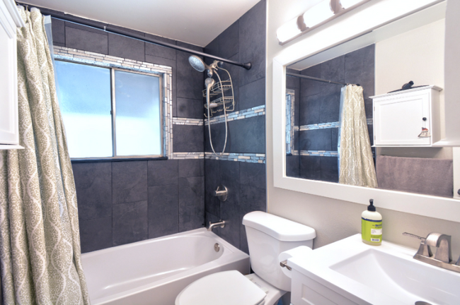Building Photo - 3443 Amador Cir