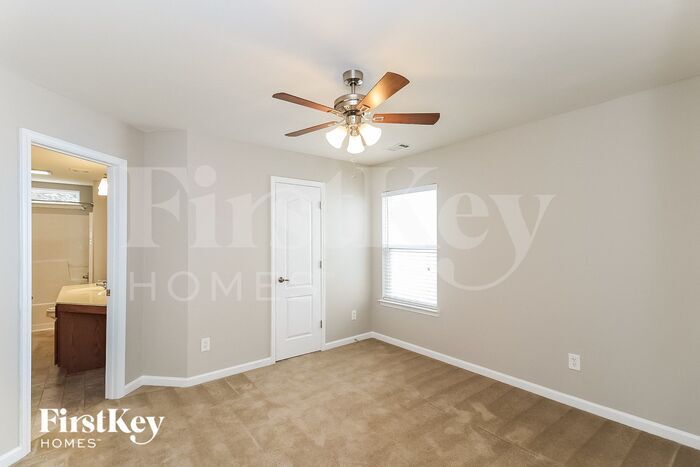 Building Photo - 116 Camdyn Cir