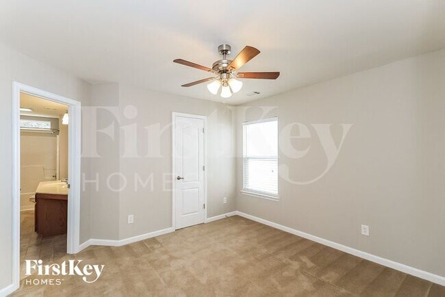 Building Photo - 116 Camdyn Cir