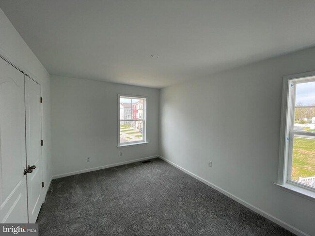 Building Photo - 106 Ratification Ct