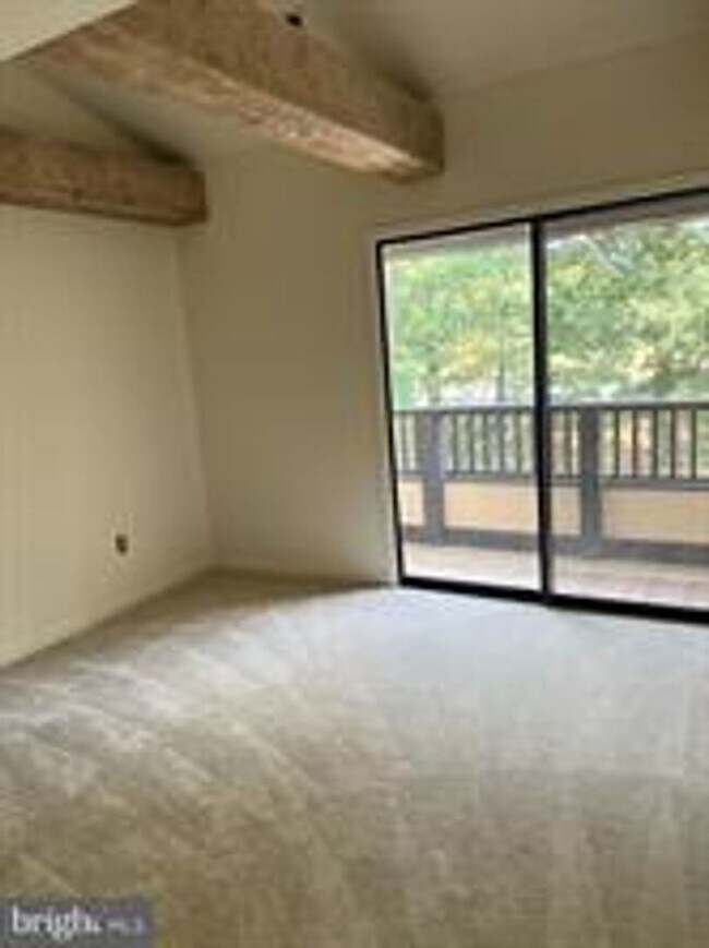 Building Photo - Cozy 1 Bedroom with a Loft