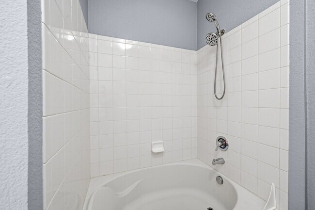 Building Photo - $1,595.95, 1 Bed, 1 Bath Condo in Aurora with In Unit Laundry and Pool Access!