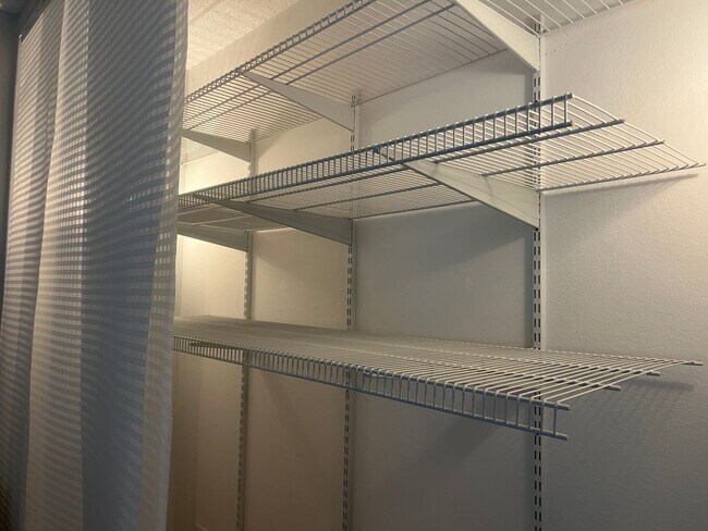 Building Photo - 310 Wexford Terrace