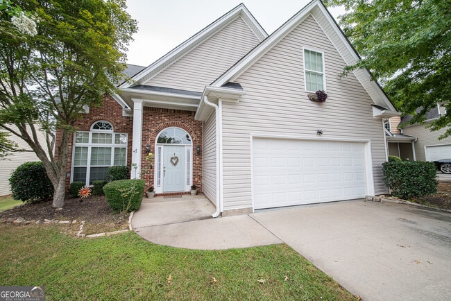 Building Photo - 334 Stillwood Dr
