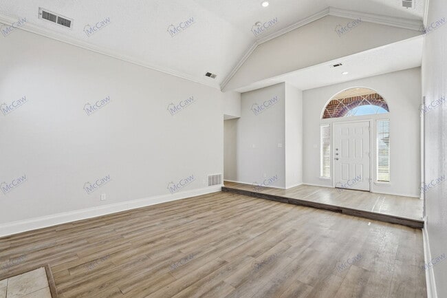 Building Photo - 2314 Stillwater Dr