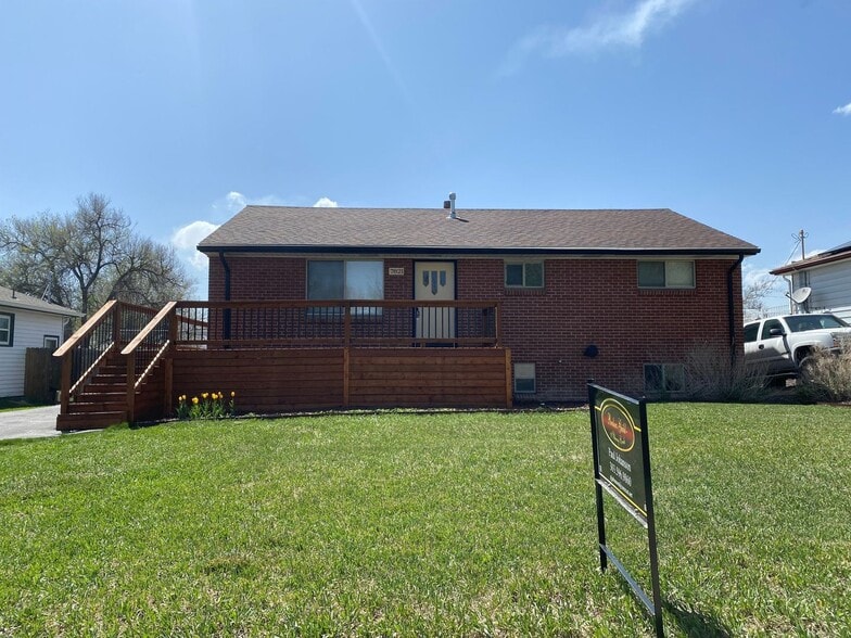 Primary Photo - 7821 N Raleigh St