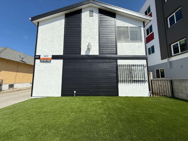 Building Photo - 1343 W 36th St