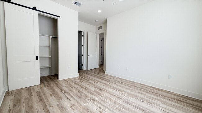 Building Photo - 4722 Old Spanish Trl