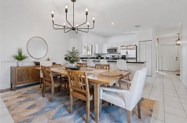 Building Photo - 2609 NE 42nd Ave