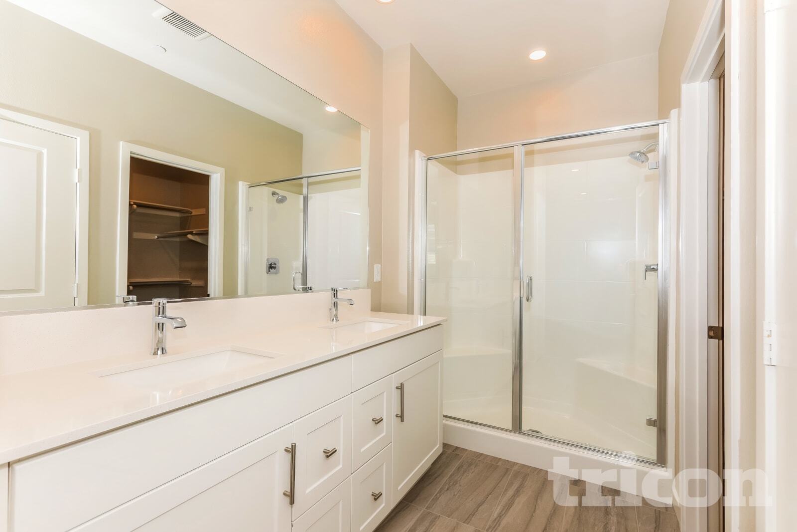 Building Photo - 639 Citron St