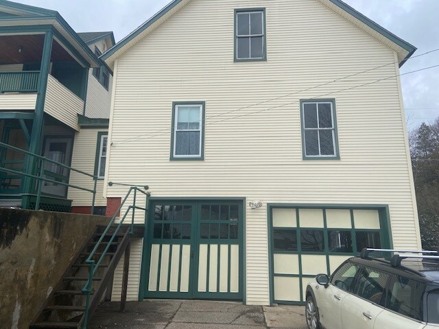 Building Photo - 34 Highland St