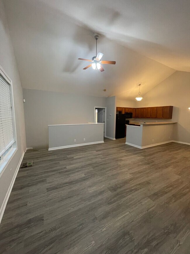 Building Photo - 7920 Ellisville Ln