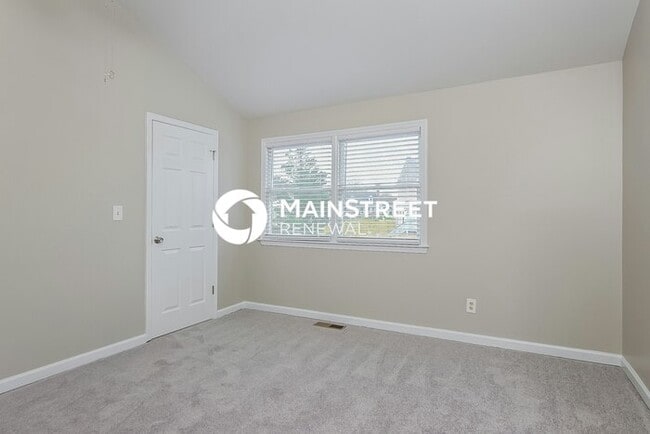 Building Photo - 5 Bedroom Pet-Friendly Home in Wake Forest...