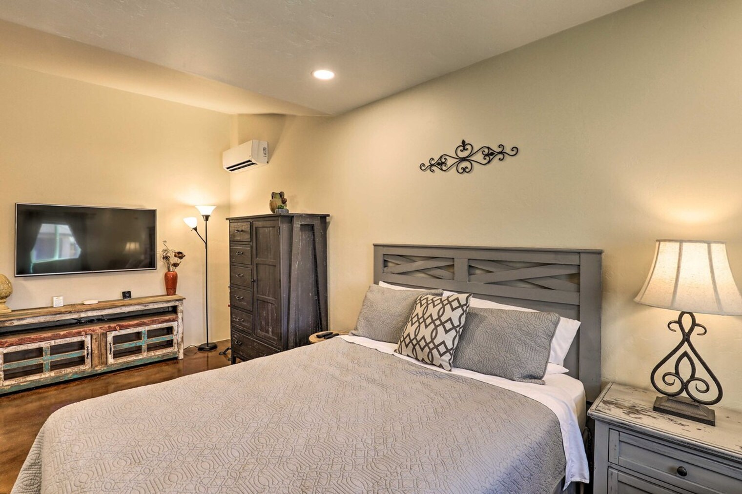 Building Photo - 4859 S Lincoln Ridge Dr