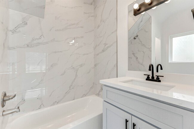 Building Photo - 6015 Beall St