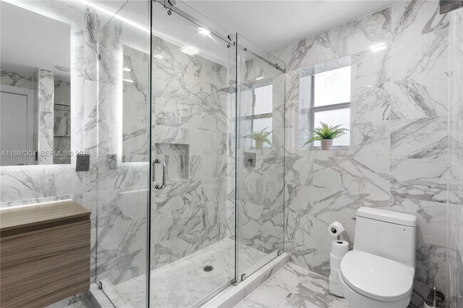 Building Photo - 1544 Michigan Ave