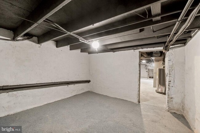 Building Photo - 829 W Barre St