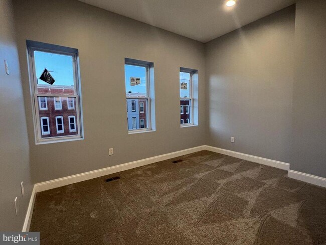 Building Photo - 1607 E Biddle St