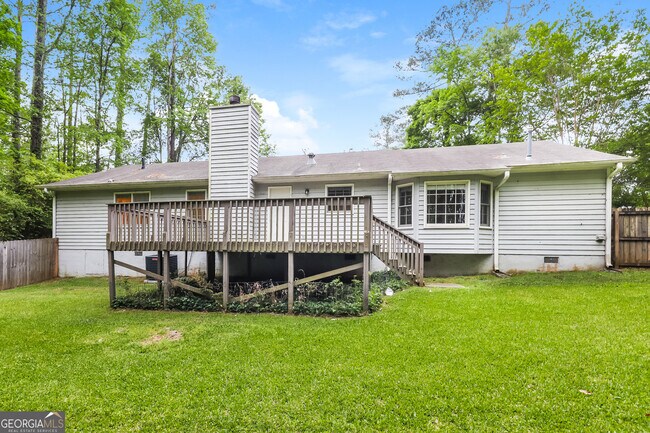 Building Photo - 145 Cowan Dr