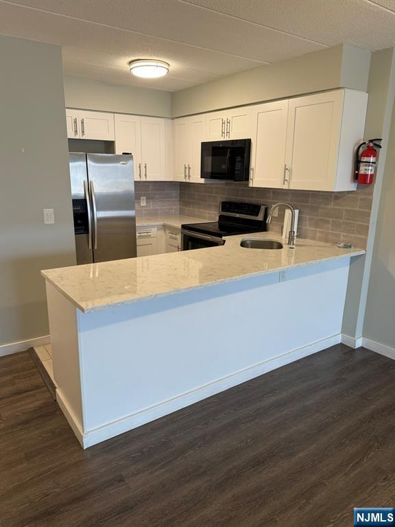 Building Photo - 5 Linden St