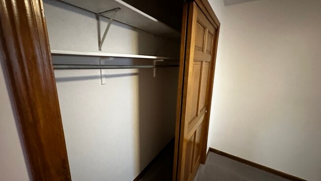Building Photo - 14214 White Horse Ct