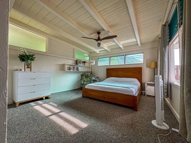 Building Photo - 3238 Alani Dr