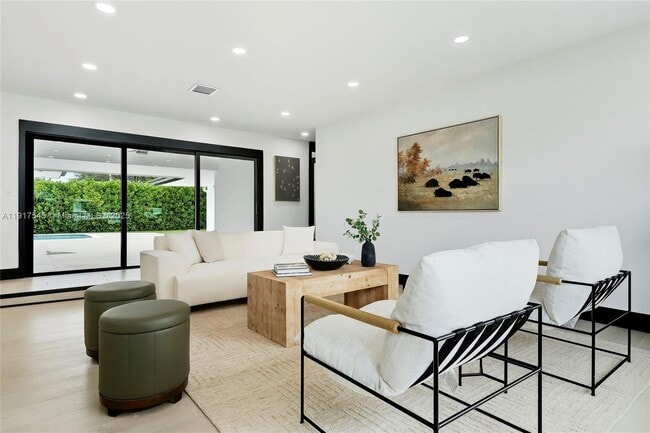 Building Photo - 8341 SW 87th Terrace