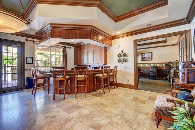 Building Photo - 1312 Villa Cir