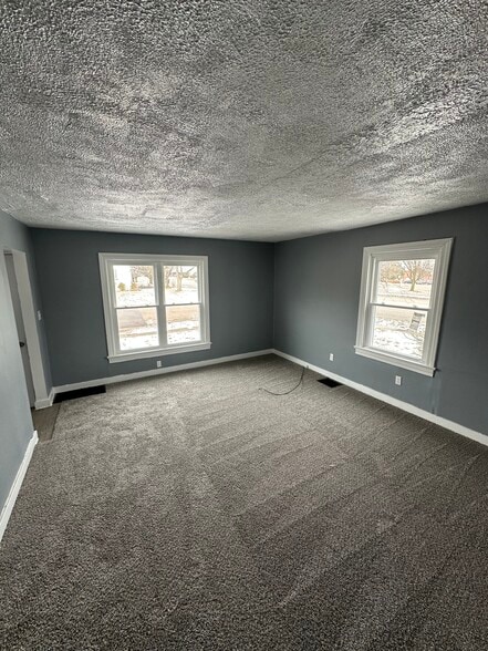 Building Photo - 3000 Larue Dr