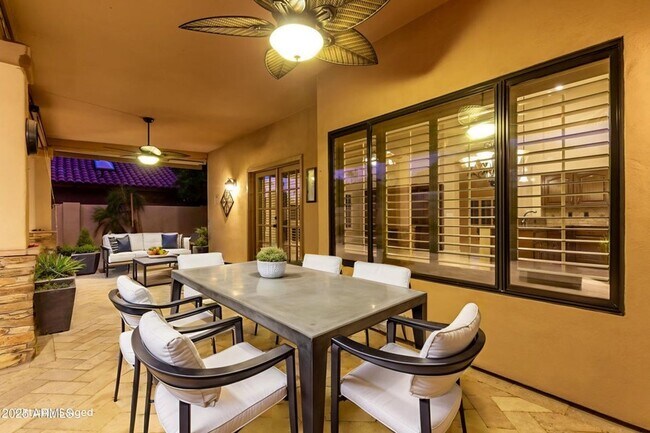 Building Photo - 4 Bedroom 2 Bathroom Scottsdale Ranch Home