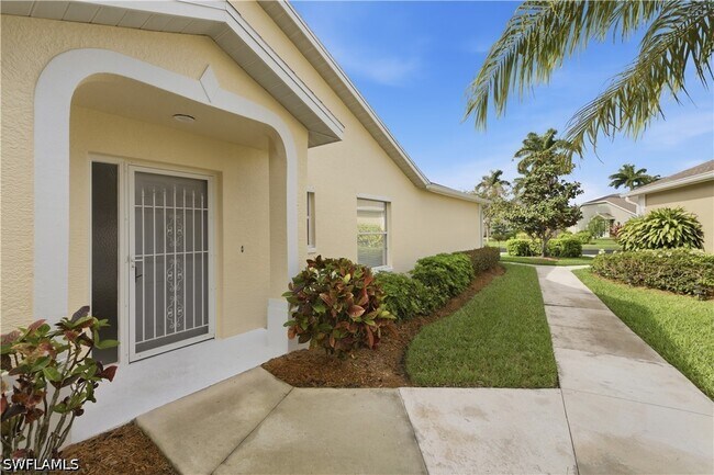 Building Photo - 5778 Greenwood Cir