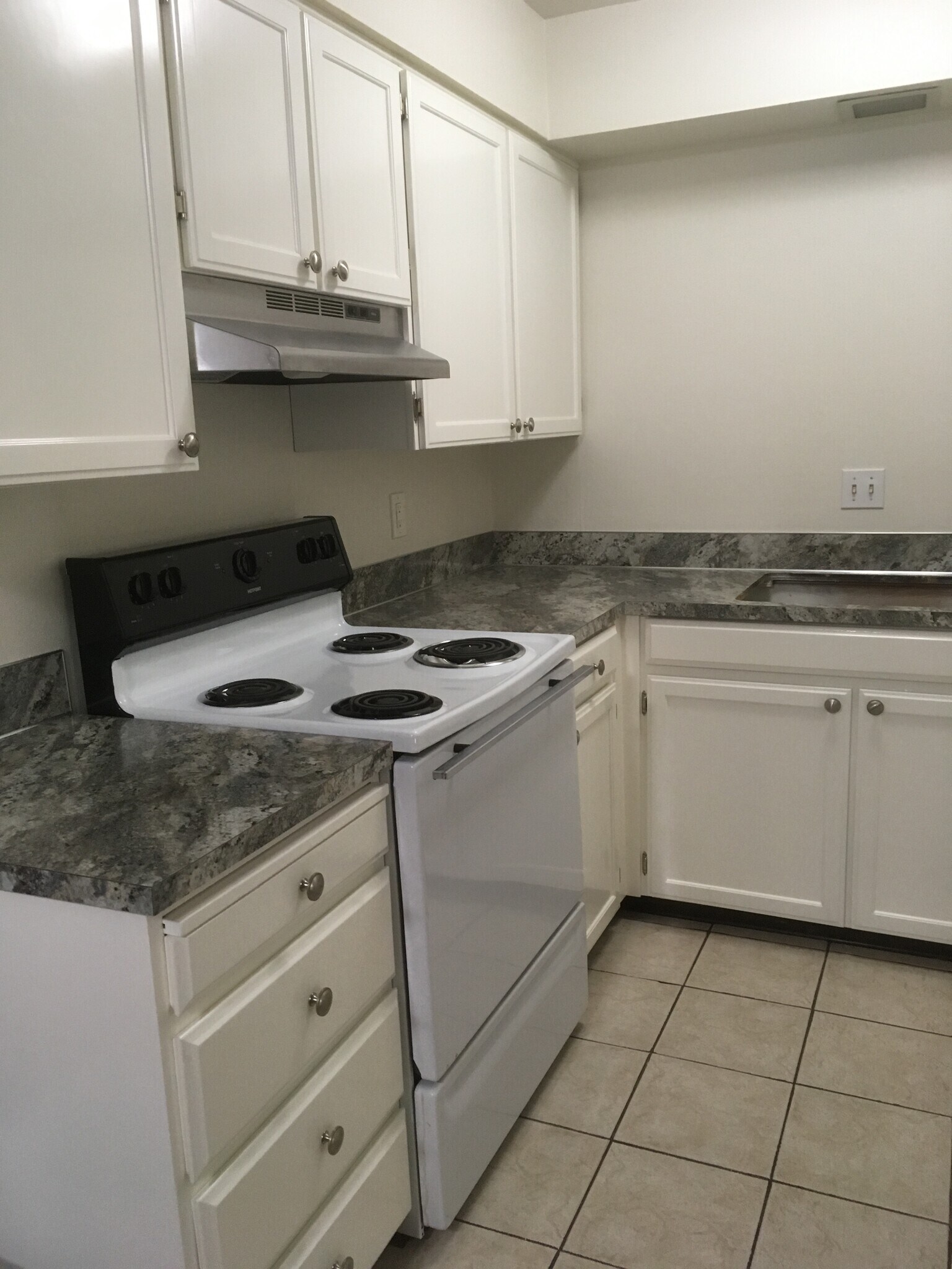 Building Photo - 1227 NE 27th ave