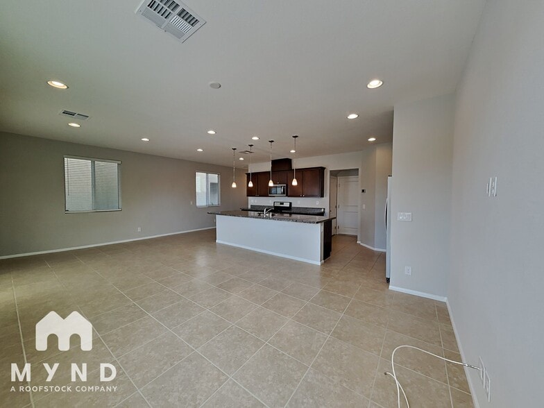 Building Photo - 6646 Evander St