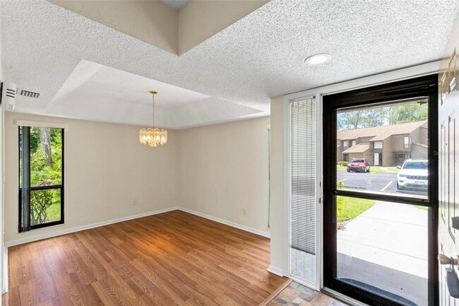 Building Photo - 41 Hembury Ln