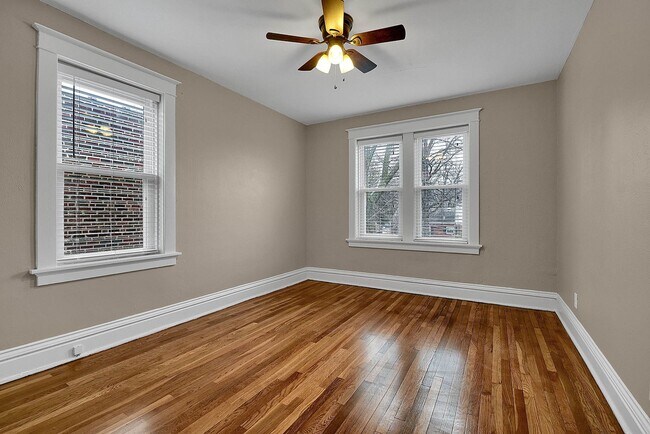 Building Photo - 7725 Brookline Terrace