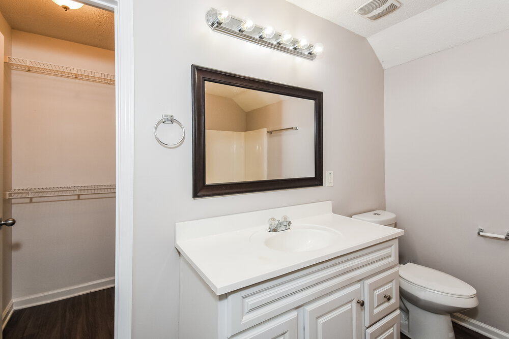 Building Photo - 7957 Lake Wind Ct
