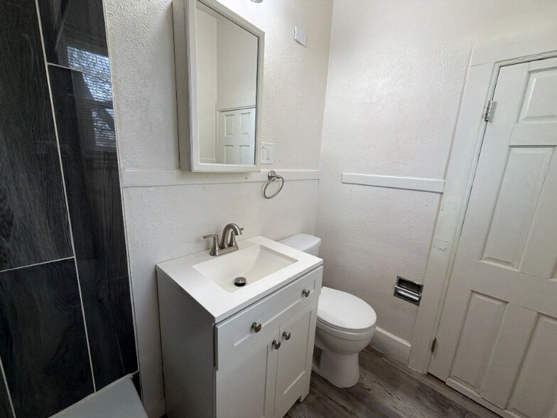 Building Photo - 2130 4th Ave